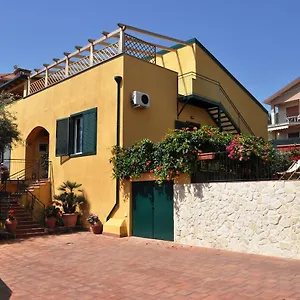 Couette-café Stella Marina, Aci Trezza